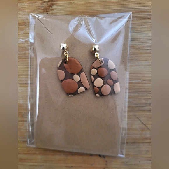 Kohl's Jewelry - Gold Neutral toned Abstract Earrings